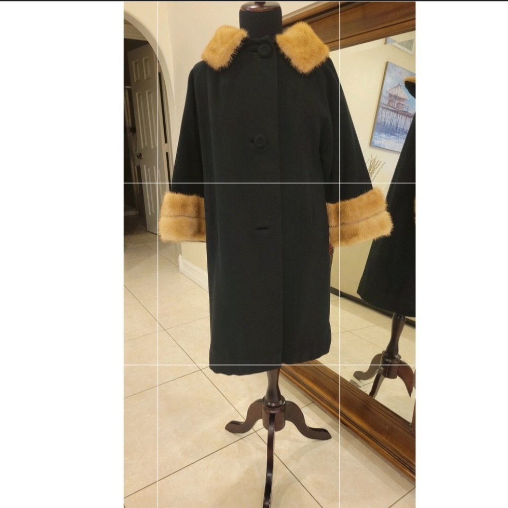 Vintage Jordan Marsh 50/60 Wool Coat with Mink Fur